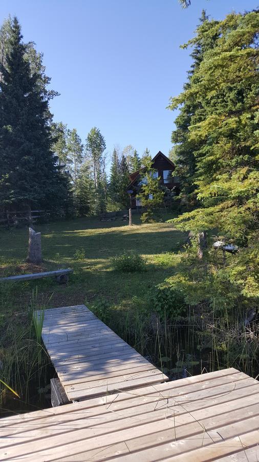 Wettstone Guest Ranch Bed and Breakfast Bridge Lake Eksteriør billede