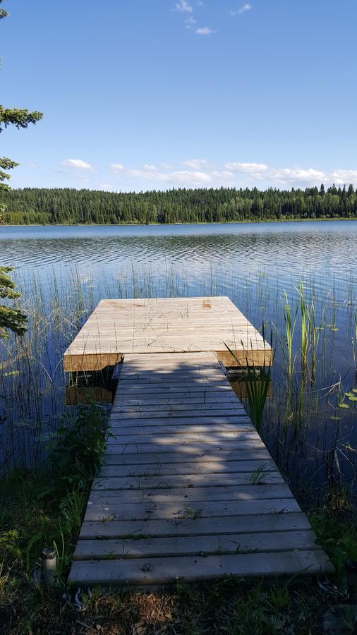 Wettstone Guest Ranch Bed and Breakfast Bridge Lake Eksteriør billede
