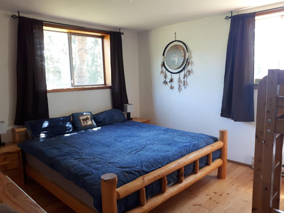Wettstone Guest Ranch Bed and Breakfast Bridge Lake Eksteriør billede