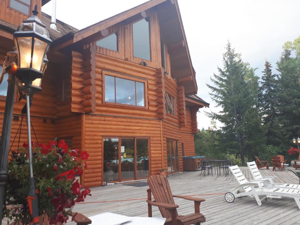 Wettstone Guest Ranch Bed and Breakfast Bridge Lake Eksteriør billede